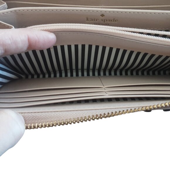 Authentic "Kate Spade" New York Clutch Wallet Leather Logo Zip Around. Linen - Picture 6 of 9